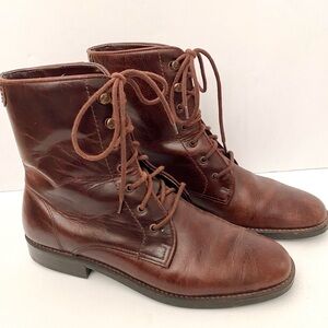 -sold- Vintage G.H. Bass & Co Leather Lace up Combat Boots